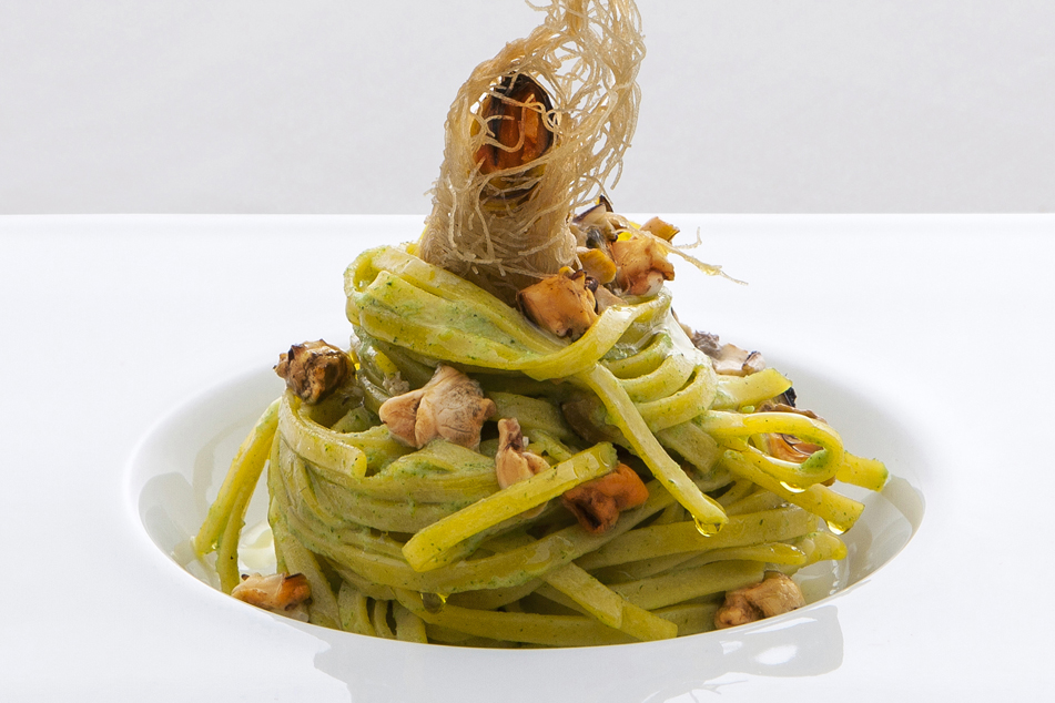 Insalata di spaghetti con tartare di Nieddittas.