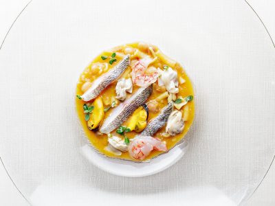 Minestra di fagioli di Tiana, pasta tagliata, Nieddittas e pesce.