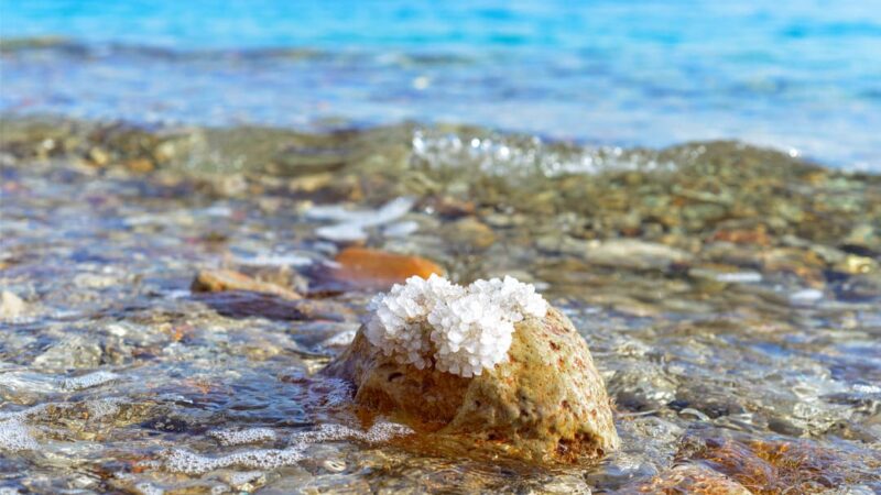 Come mai l’acqua del mare è salata?