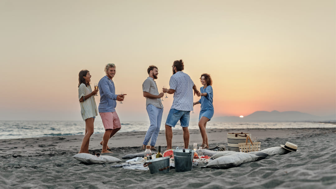 Come vestirsi al mare di sera