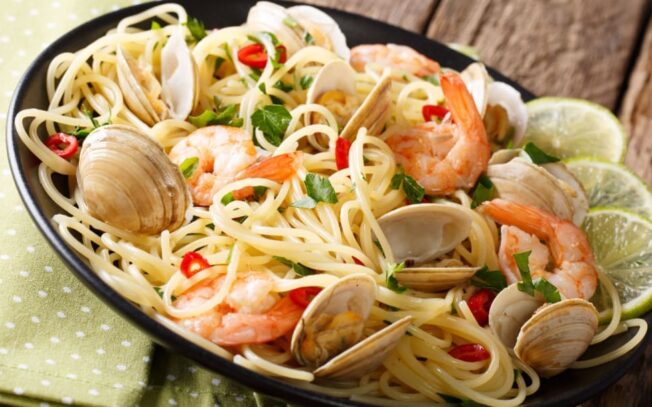 Pasta vongole e gamberetti