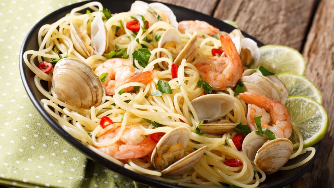 Pasta vongole e gamberetti